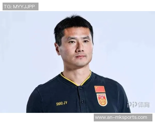 央视直播国足VS韩国，首发阵容浮现，刘诚宇领衔，邵佳一督战全场